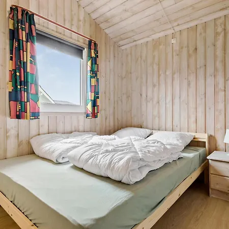 4 Bedroom Cozy In * Ronde